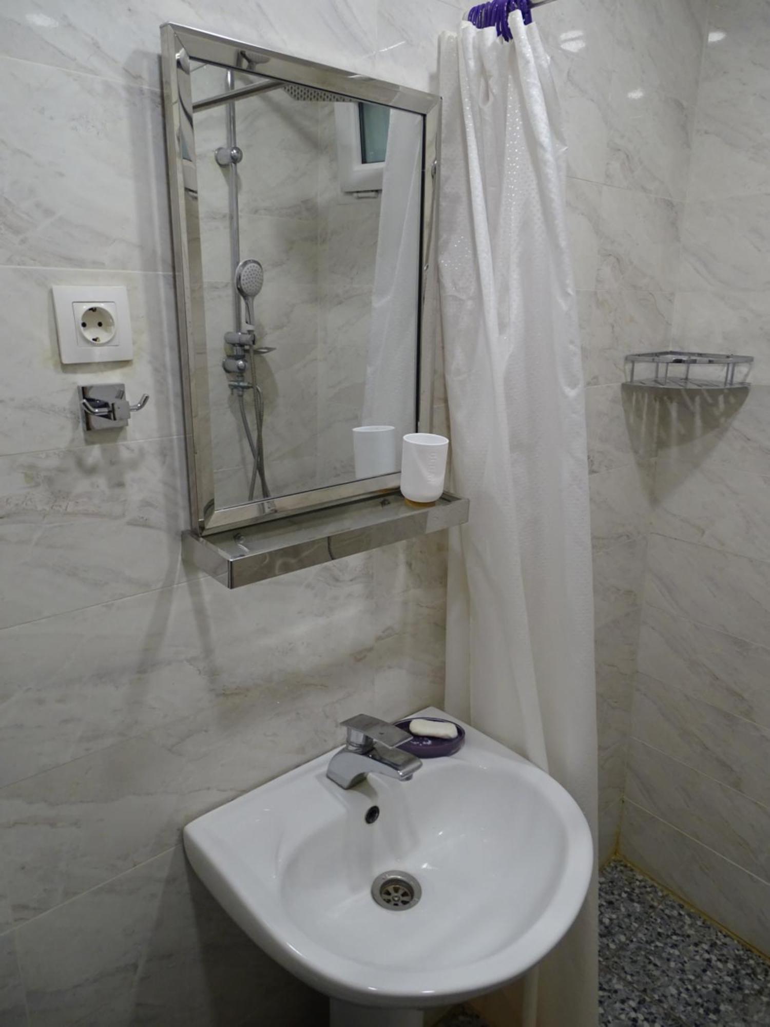 Vake Super Quiet And Comfy Apartment With A Yard ティビリシ エクステリア 写真