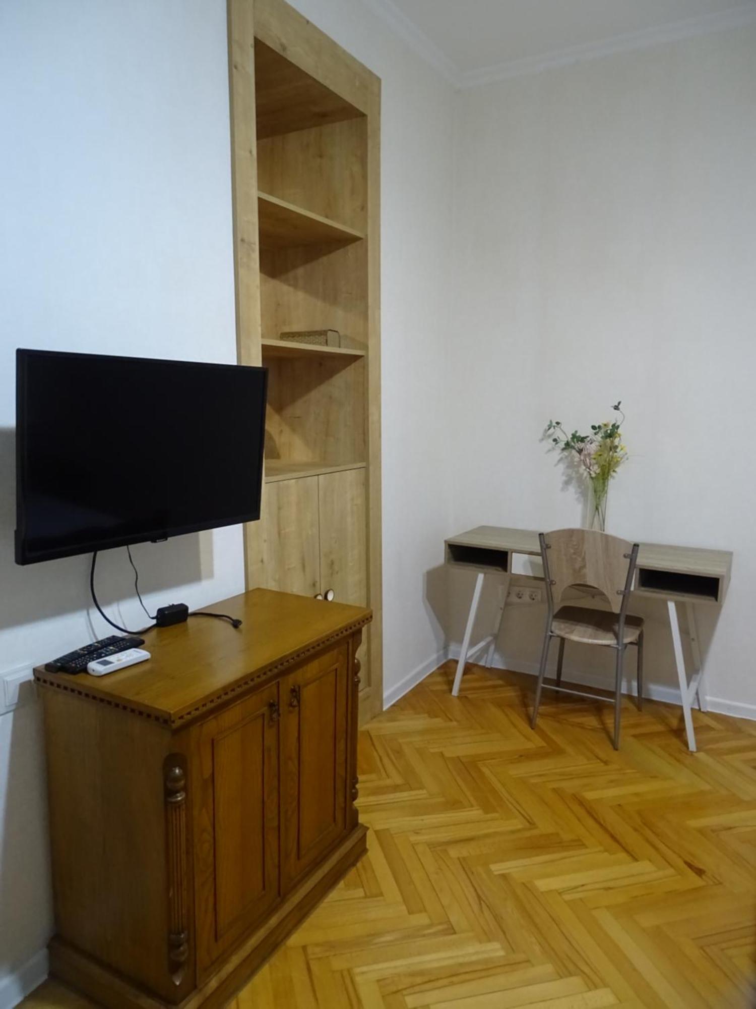 Vake Super Quiet And Comfy Apartment With A Yard ティビリシ エクステリア 写真